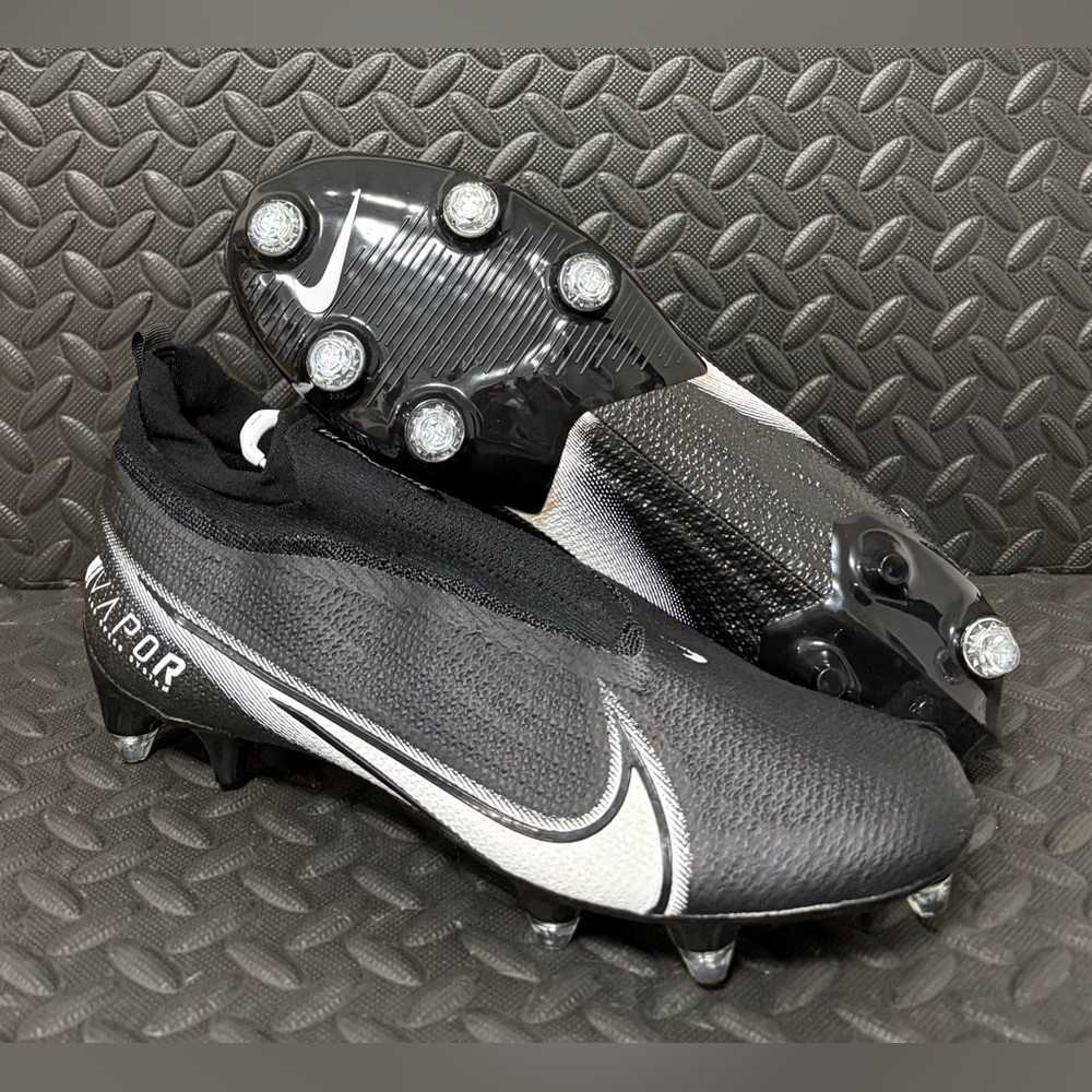 Nike Vapor Edge 360 Elite Flyknit Football Cleats Black White CZ7837-001 Size 14